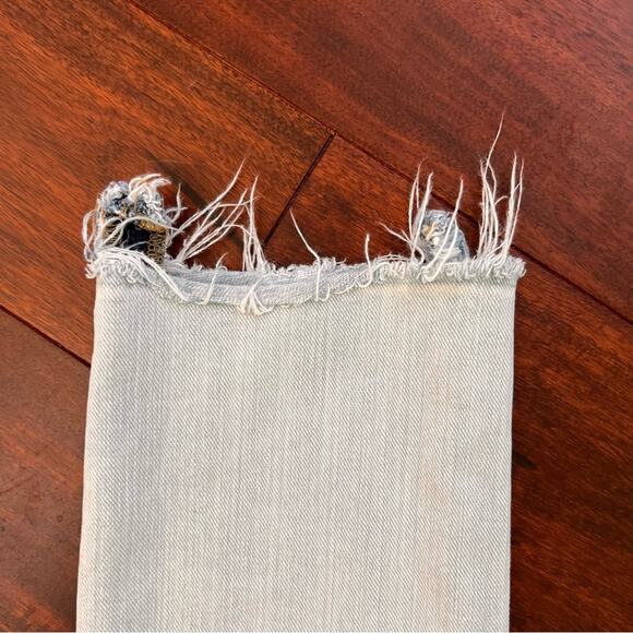 American Eagle Outfitters Straight Light Wash Distressed Jeans 26 - Picture 9 of 12